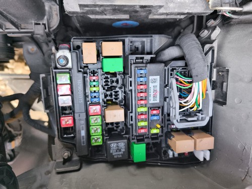 Kia carens 2015 - carens, fuse